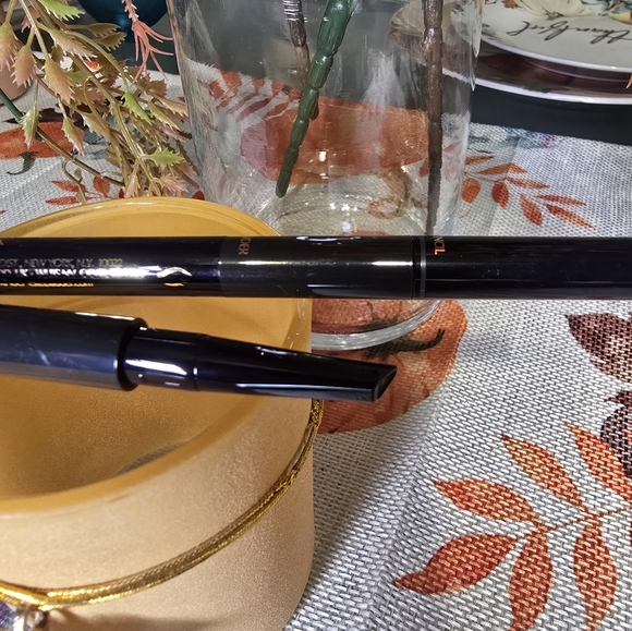 Estee Lauder The Brow Multi Tasker Black x2 - Picture 3 of 9